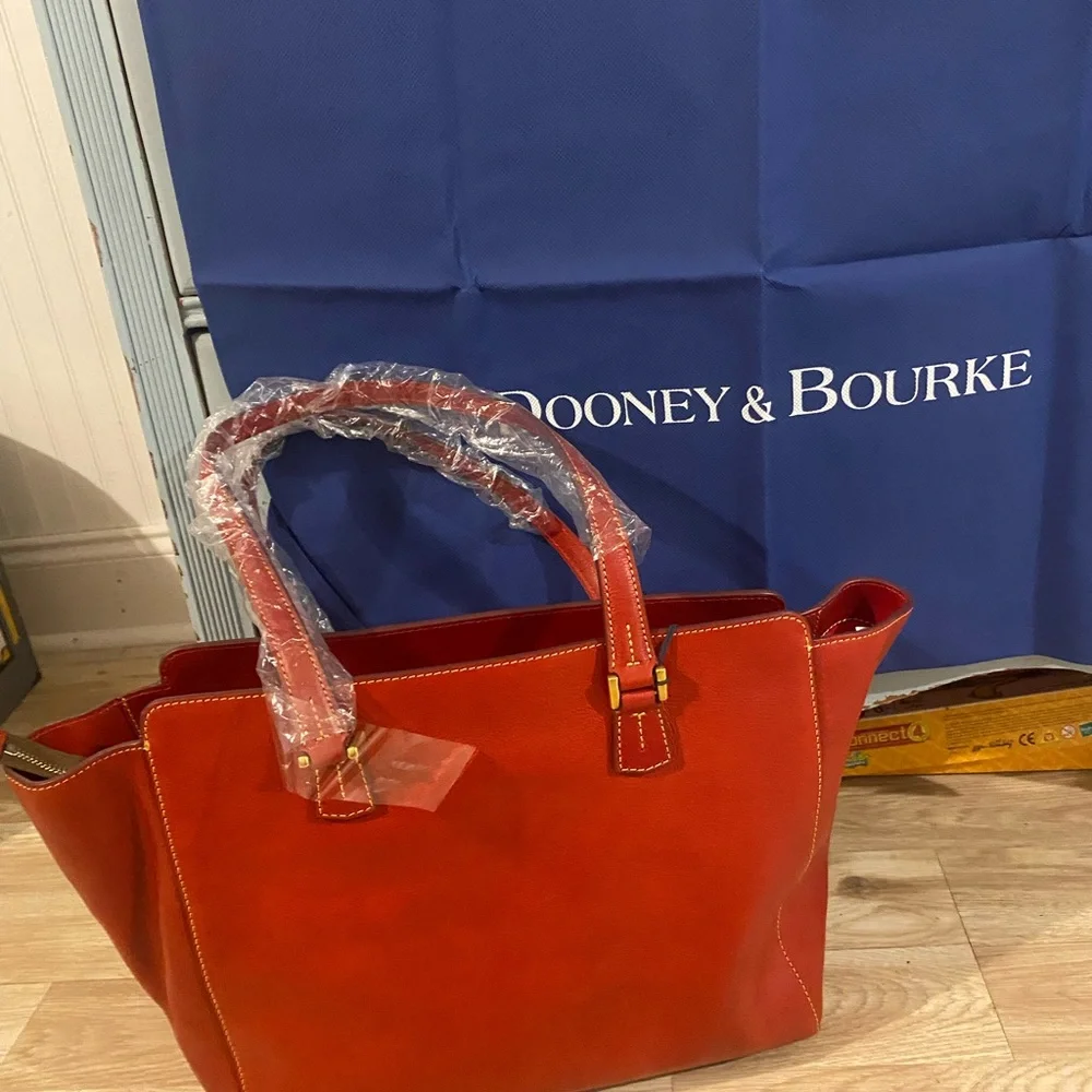Dooney & Bourke Red Leather Tote with Tassel Accent NWT East/West Shopper - Picture 3 of 6